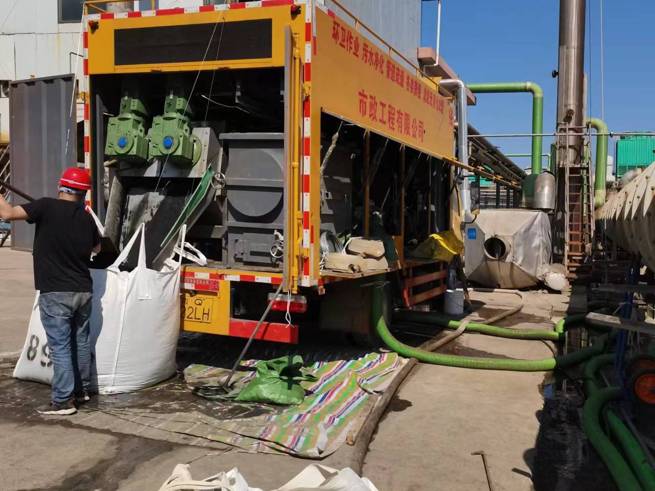 深州淤泥压干处理